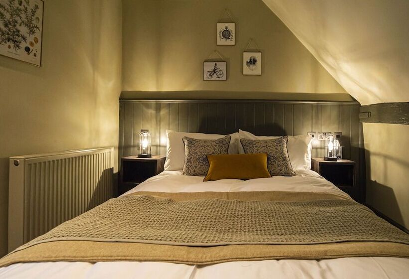 הוסטל Kings Arms