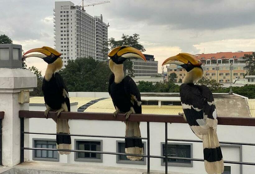 הוסטל Pooltop Phnom Penh