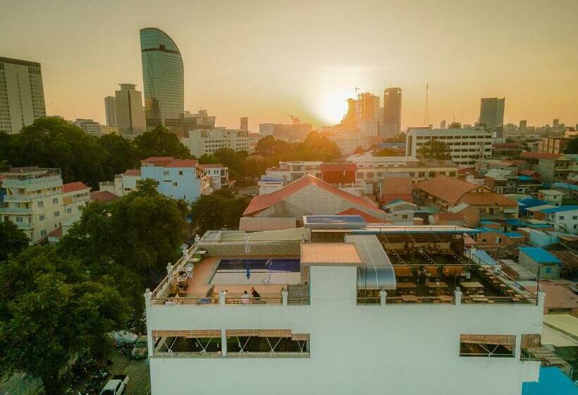 הוסטל Pooltop Phnom Penh