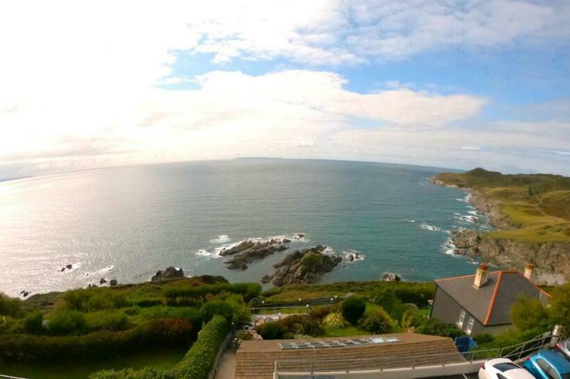 ベッドアンドブレックファースト Lundy House