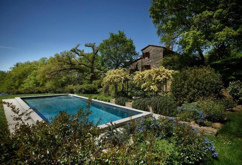 민박 Montauto Suites