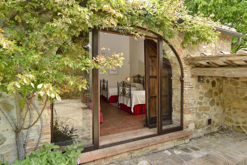 민박 Montauto Suites