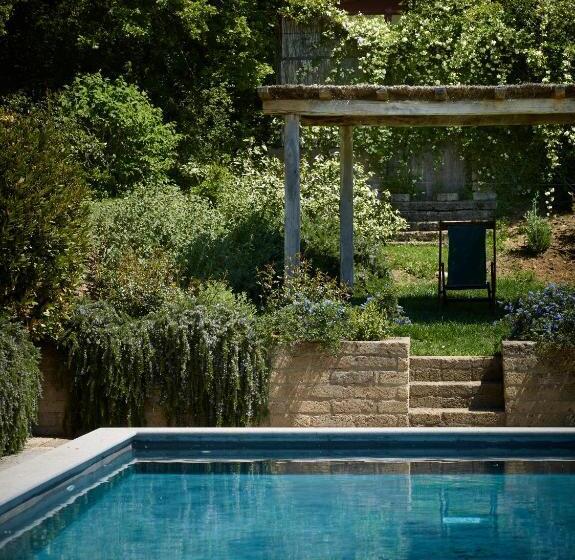 민박 Montauto Suites