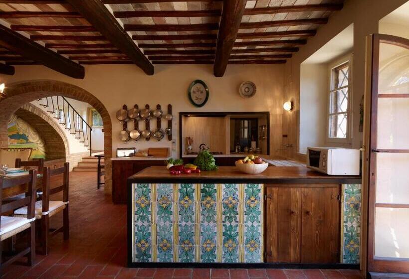 민박 Montauto Suites