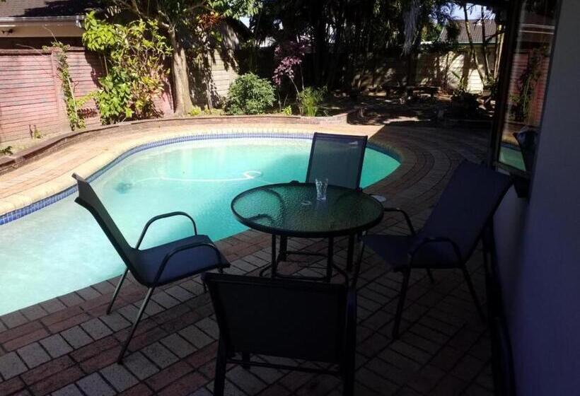 مبيت وإفطار Nqabanqaba