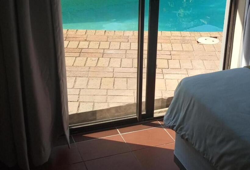 Bed and Breakfast Nqabanqaba