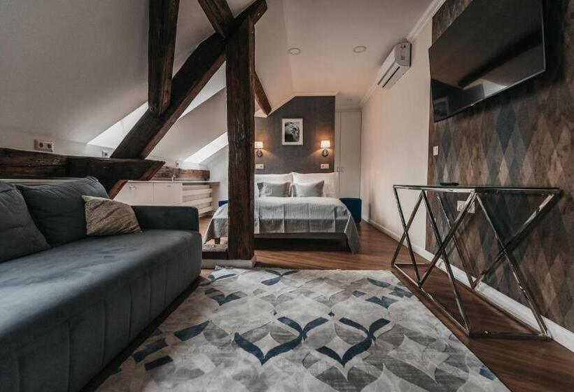 Bed and Breakfast Room42   Suites & Apartments