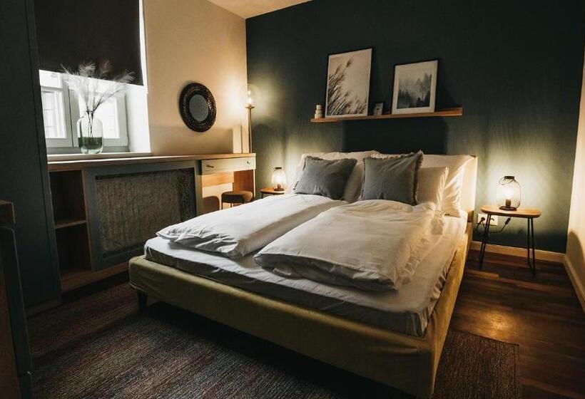 Bed and Breakfast Room42   Suites & Apartments