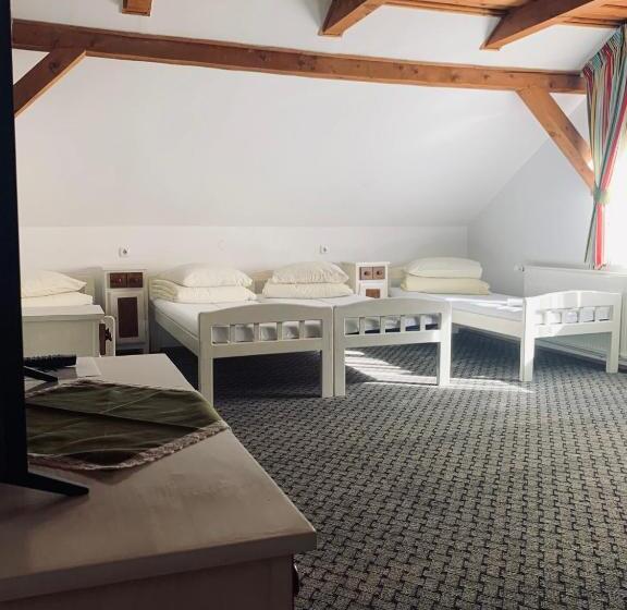 צימר Székely Fogadó   Hanul Secuiesc