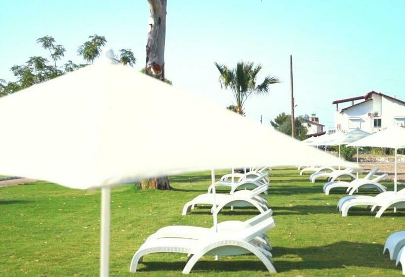 Dolunay Suit & Beach