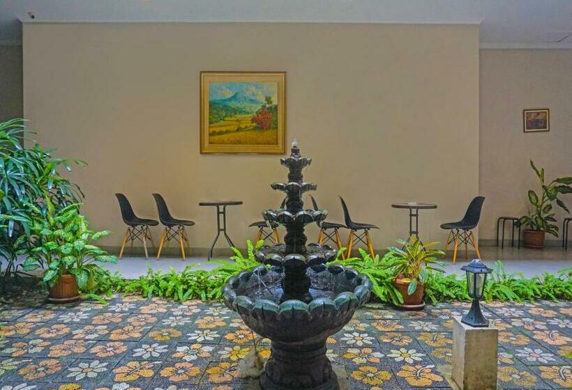 酒店 Palm Eight Mitra Reddoorz