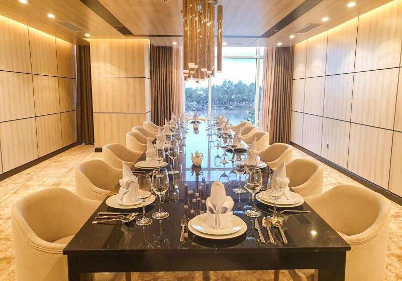 هتل Diamond Stars Ben Tre