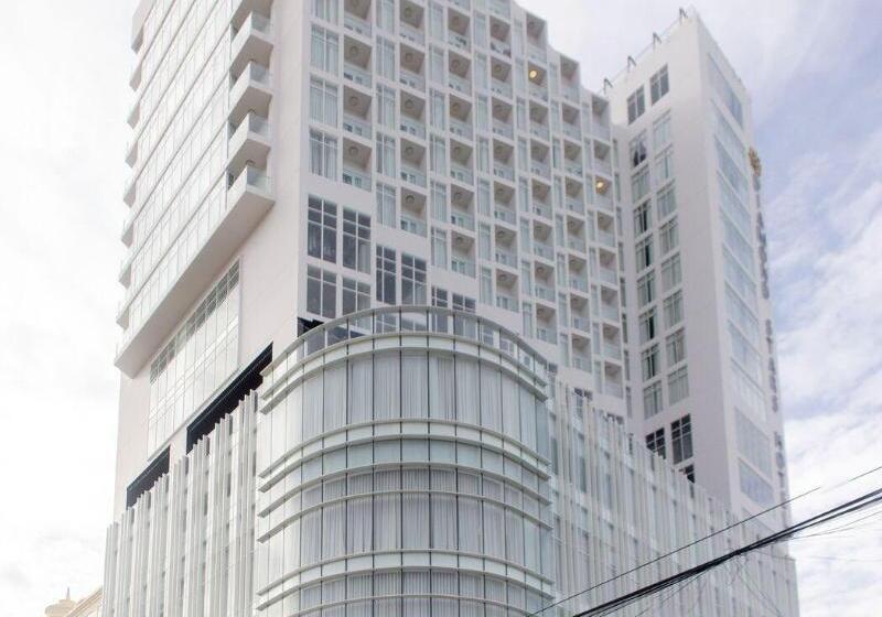 هتل Diamond Stars Ben Tre