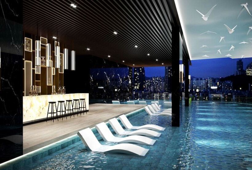 هتل Diamond Stars Ben Tre