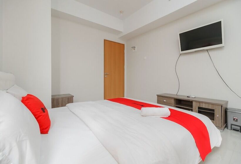 Hotel Reddoorz Apartemen @ Green Lake View Cimanggis