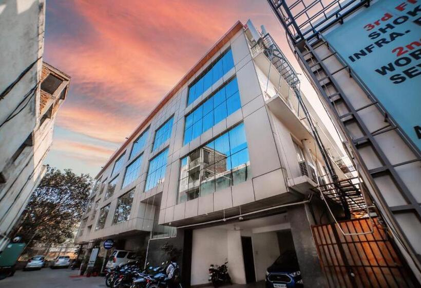 Отель Grand Regency   Delhi Airport