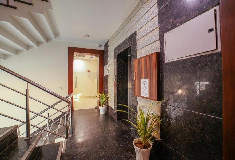 Отель Grand Regency   Delhi Airport