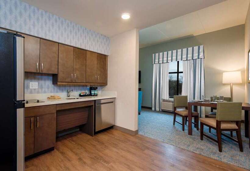 Отель Homewood Suites By Hilton Reston