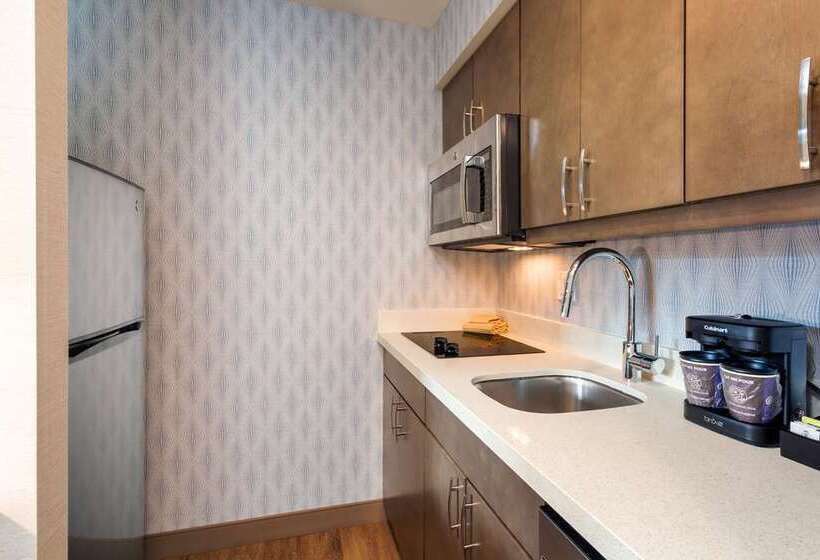 Отель Homewood Suites By Hilton Reston
