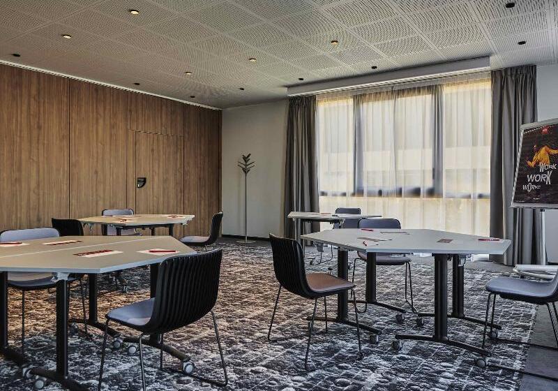 فندق Ibis Montlhery Paris Sud