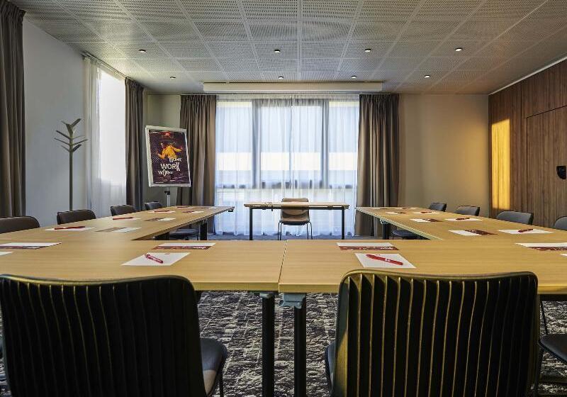 فندق Ibis Montlhery Paris Sud