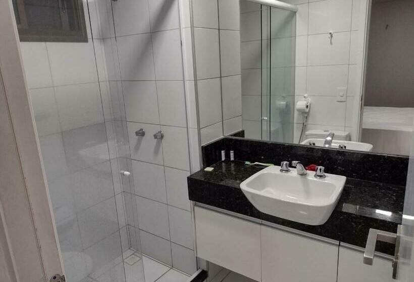 בית מלון כפרי Manhattan Beach Riviera