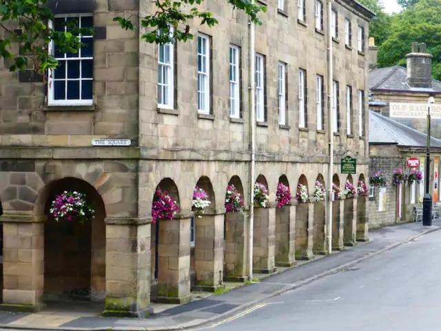 هتل No 6 The Square Tearooms & Accommodation