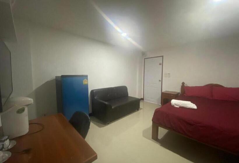 فندق Oyo 1135 Triple A Residence