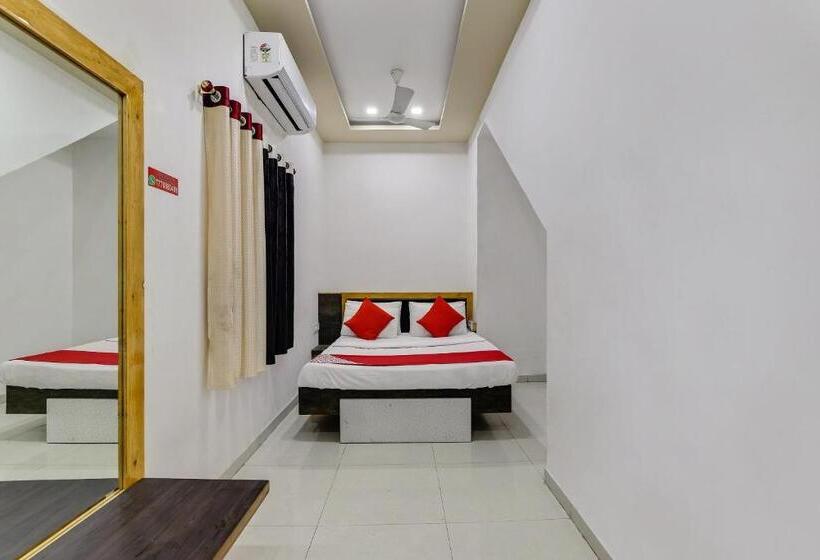 فندق Oyo 71089  Aagman