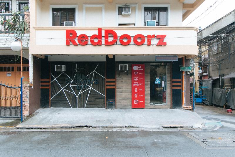 בית מלון כפרי Reddoorz @ Piy Margal Sampaloc Manila