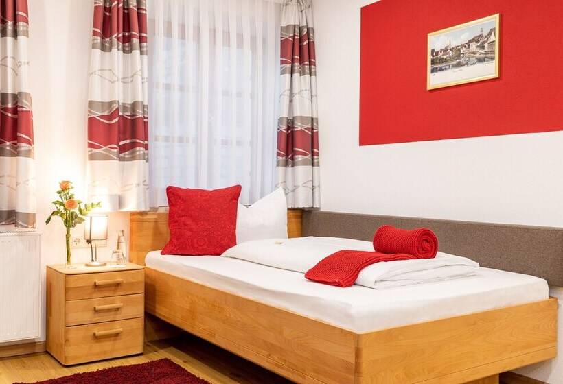 Отель Restaurant Goldener Hirsch