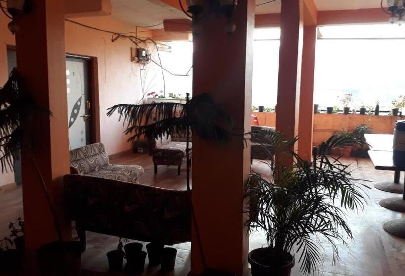 Отель Shilpa Strawberry Garden