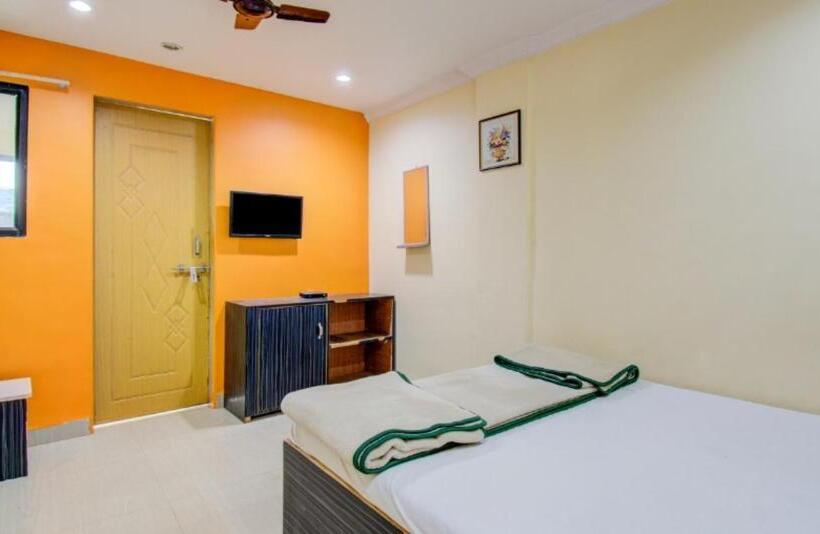 Отель Shilpa Strawberry Garden