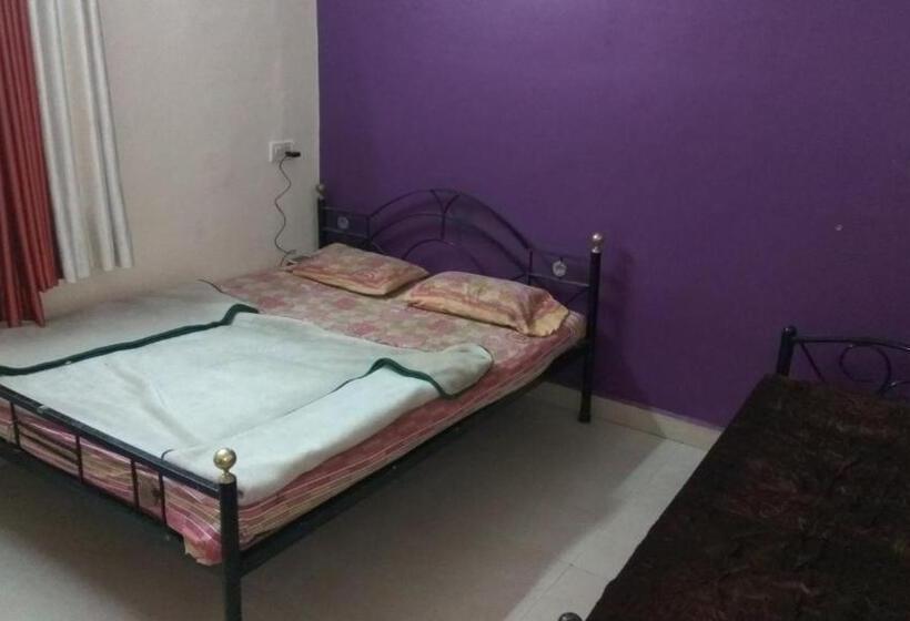 Отель Shilpa Strawberry Garden