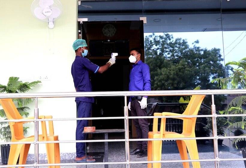 בית מלון כפרי Surya