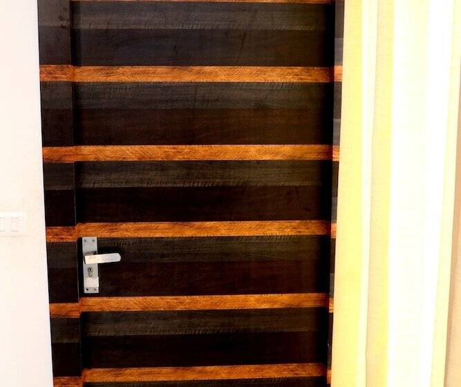 בית מלון כפרי Surya