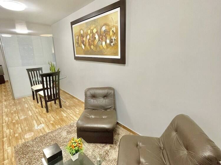 Jultom Inn Hotel & Suites