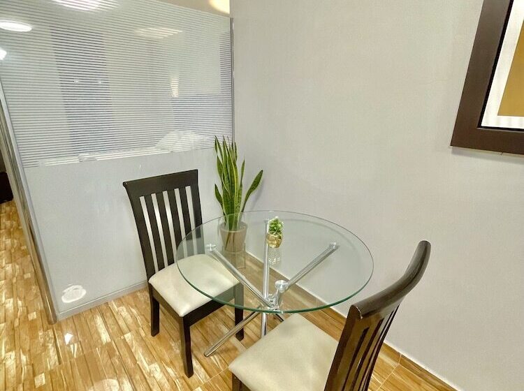 Jultom Inn Hotel & Suites