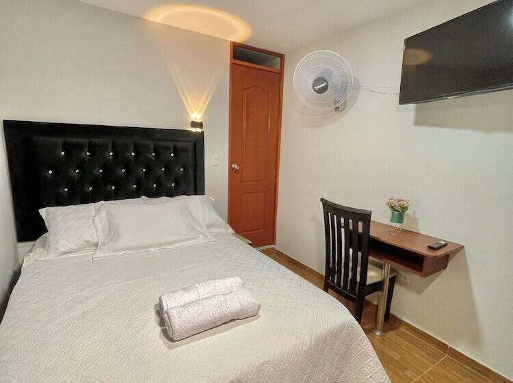 Jultom Inn Hotel & Suites