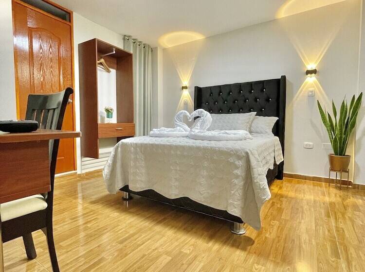 Jultom Inn Hotel & Suites