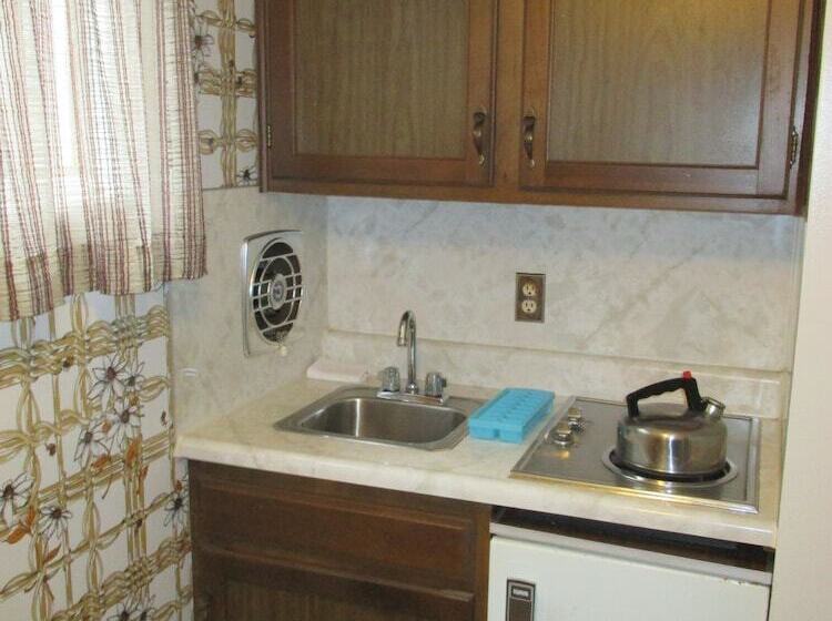 فندق على الطريق Long Beach Motor Inn