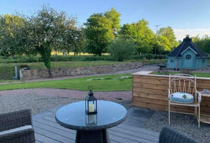 פנסיון Carreglwyd