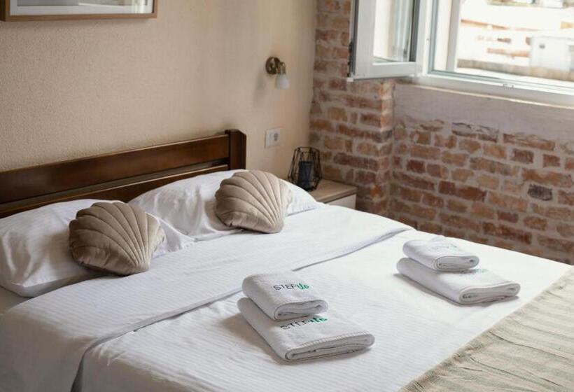 پانسیون Step To Kotor Bay Guesthouse