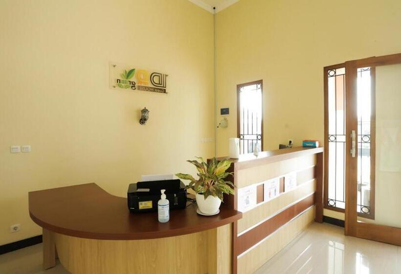 פנסיון Idr Green Guest House Syariah Mitra Reddoorz