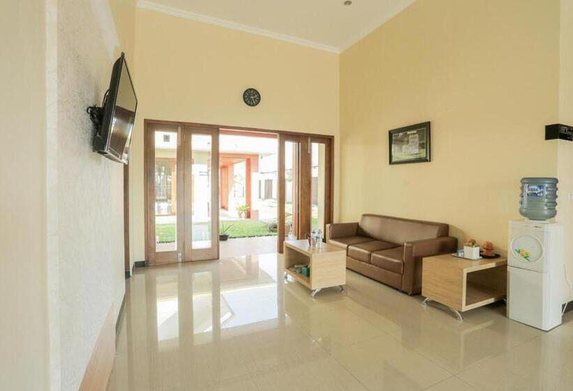 פנסיון Idr Green Guest House Syariah Mitra Reddoorz