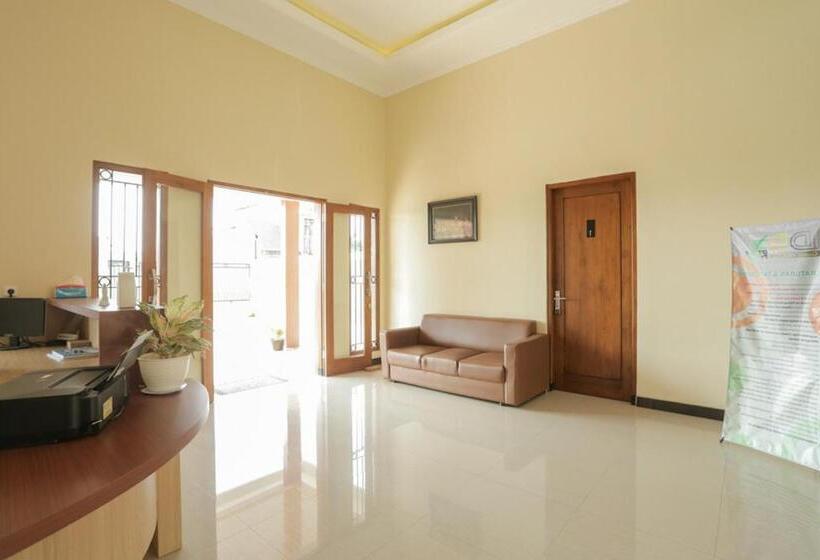 פנסיון Idr Green Guest House Syariah Mitra Reddoorz