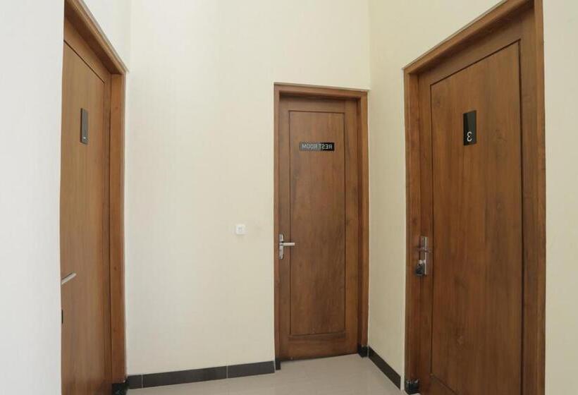 פנסיון Idr Green Guest House Syariah Mitra Reddoorz