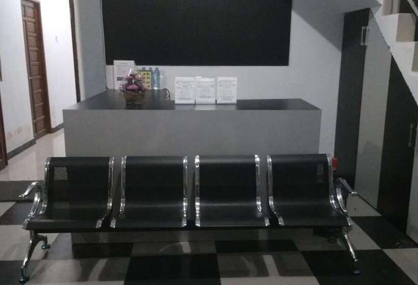 بنسيون Khalisa Home Syariah Pontianak