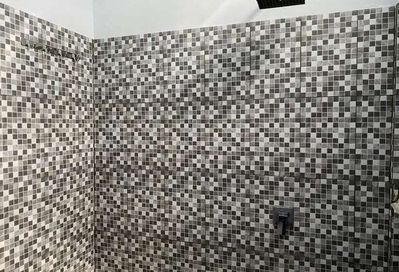 ペンション Khalisa Home Syariah Pontianak