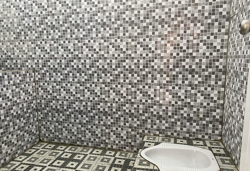 ペンション Khalisa Home Syariah Pontianak